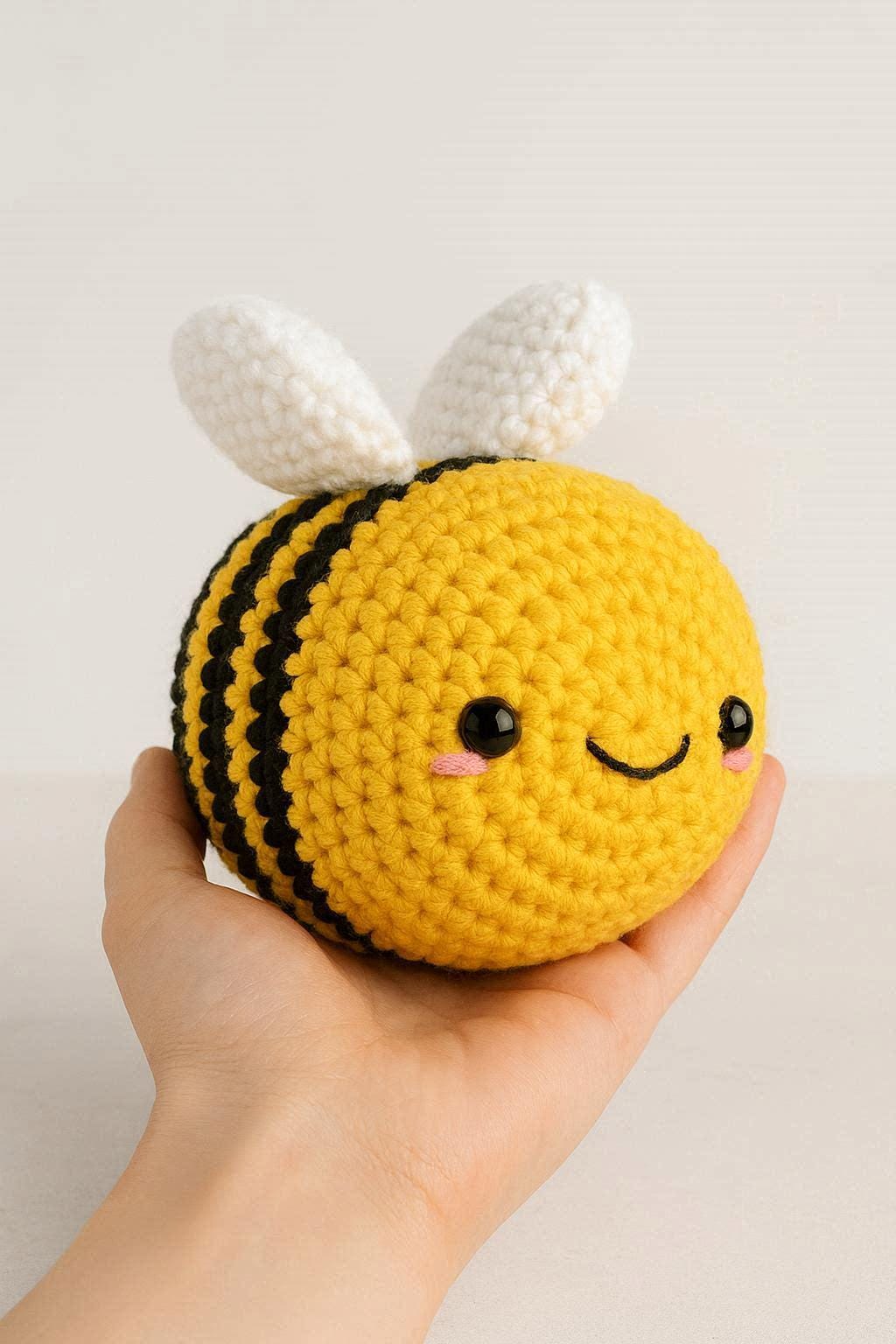 Bumble Bee Amigurumi Pattern | Cute Chubby Bee Crochet | Easy Amigurumi PDF
